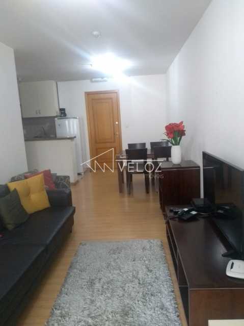 Apartamento à venda com 1 quarto, 51m² - Foto 2