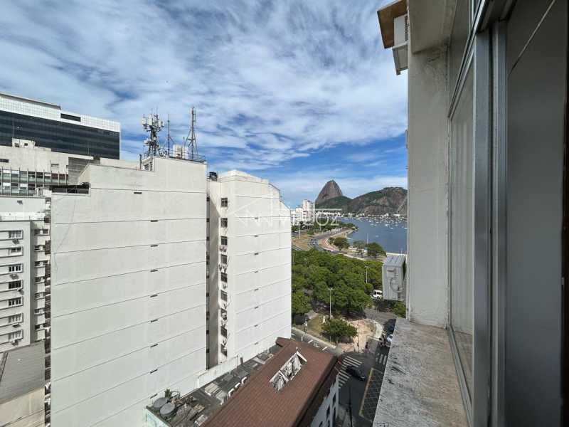 Apartamento à venda com 1 quarto, 32m² - Foto 2