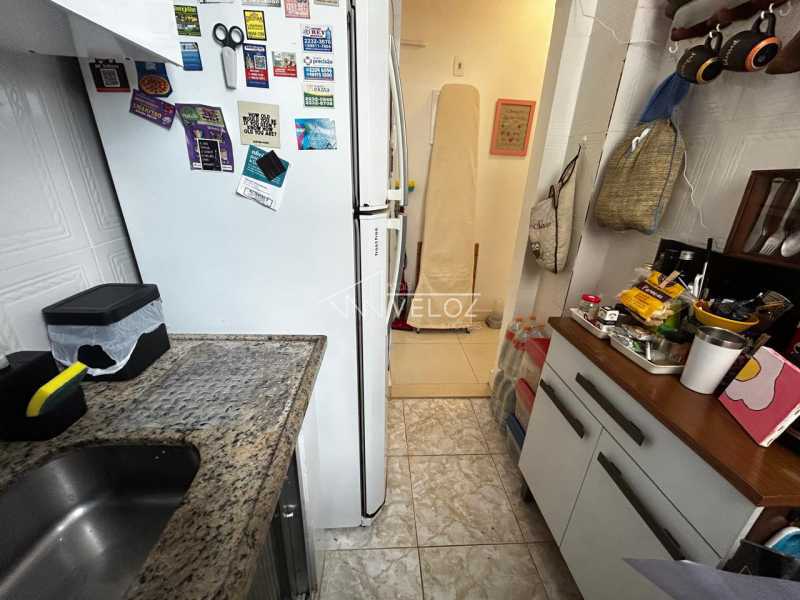 Apartamento à venda com 2 quartos, 56m² - Foto 23