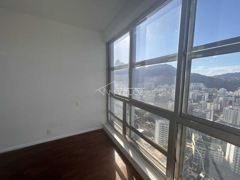 Apartamento à venda com 4 quartos, 164m² - Foto 17