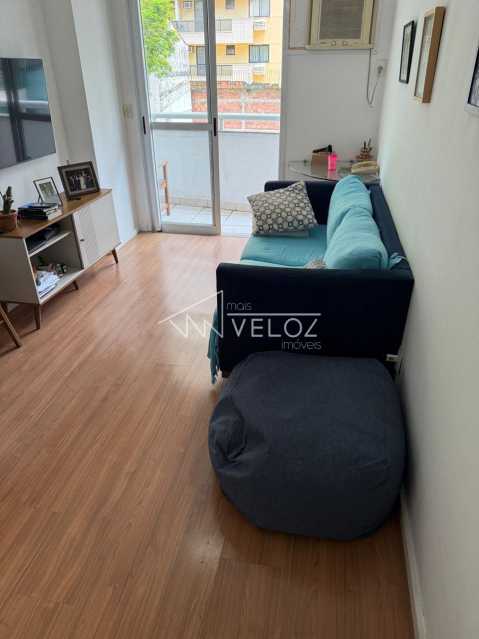 Apartamento à venda com 1 quarto, 43m² - Foto 1