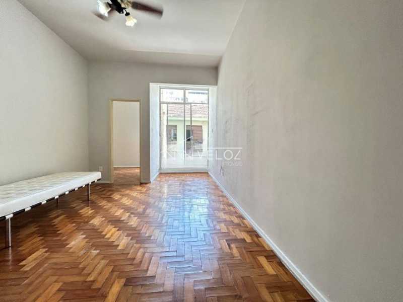 Apartamento à venda com 2 quartos, 72m² - Foto 13