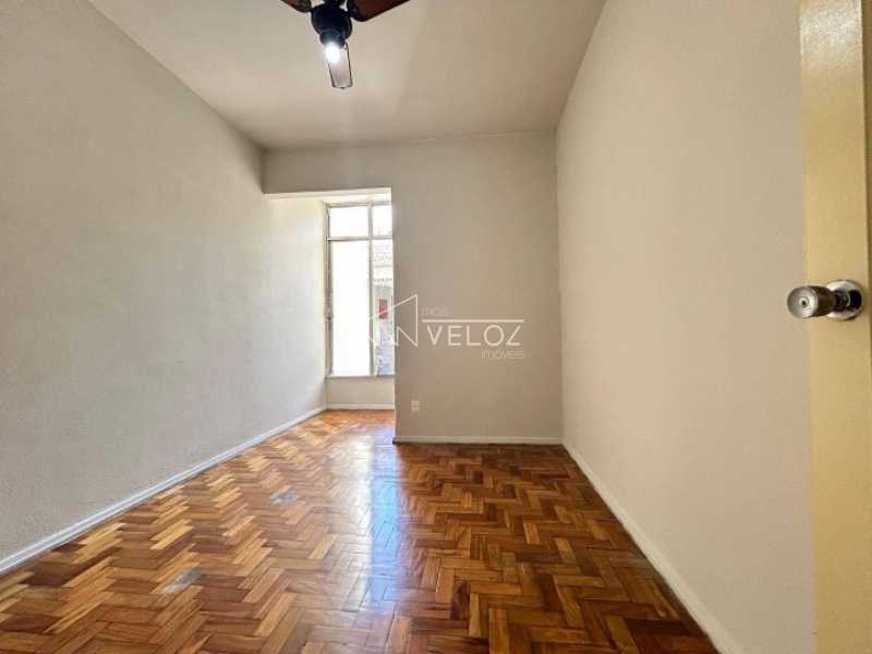 Apartamento à venda com 2 quartos, 72m² - Foto 5