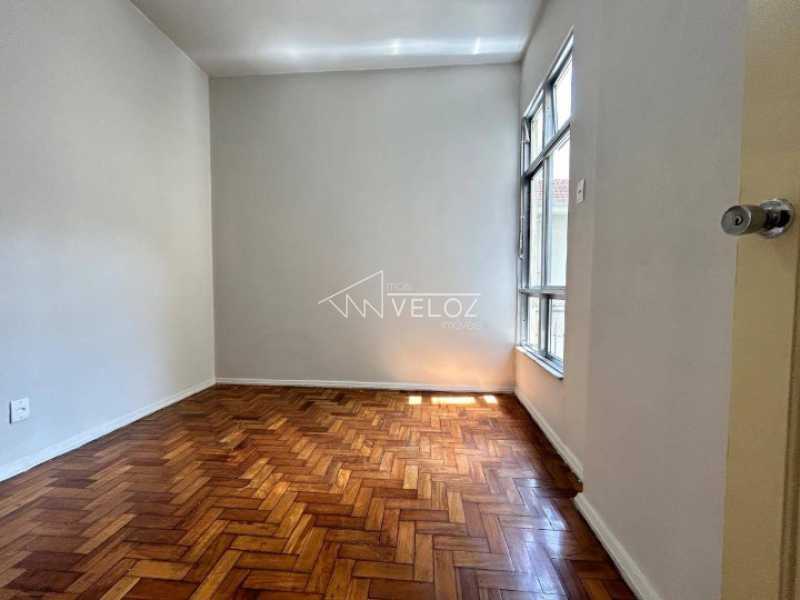 Apartamento à venda com 2 quartos, 72m² - Foto 27