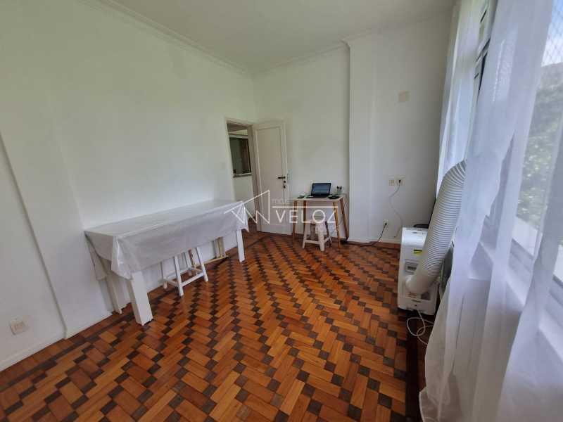 Apartamento à venda com 2 quartos, 67m² - Foto 12