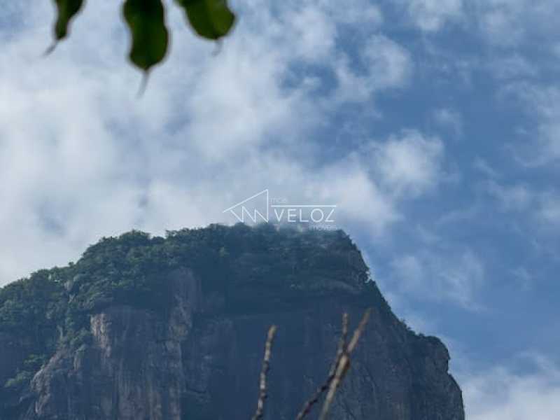 Cobertura à venda com 4 quartos, 247m² - Foto 2
