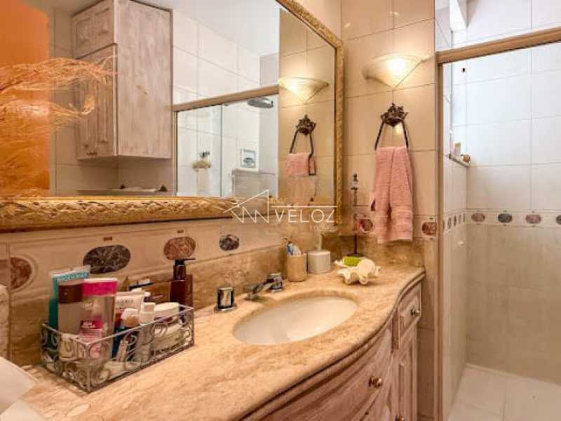 Cobertura à venda com 4 quartos, 247m² - Foto 8