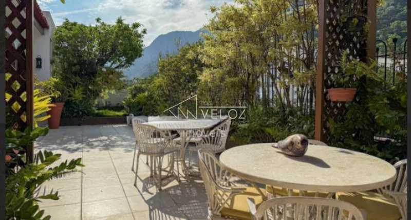 Cobertura à venda com 4 quartos, 247m² - Foto 18