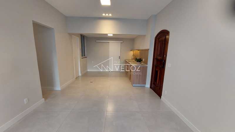 Apartamento à venda com 3 quartos, 97m² - Foto 2