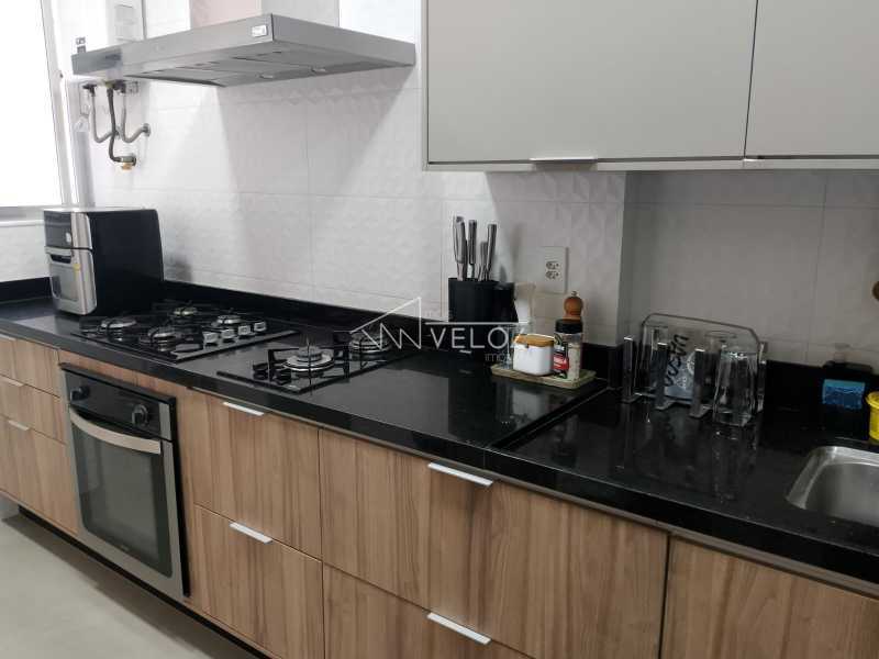 Apartamento à venda com 3 quartos, 132m² - Foto 17