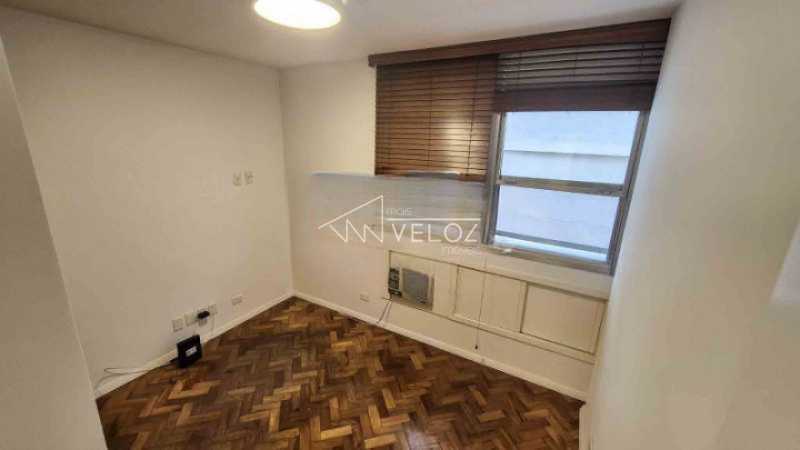 Apartamento à venda com 3 quartos, 109m² - Foto 2