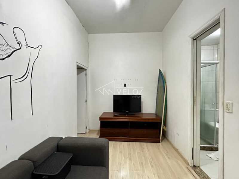 Apartamento à venda com 1 quarto, 32m² - Foto 2