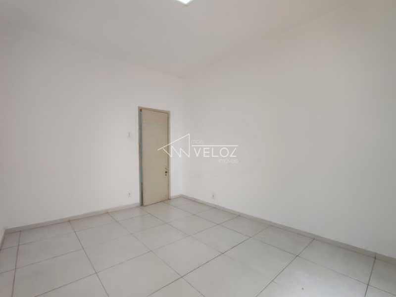 Apartamento à venda com 1 quarto, 29m² - Foto 3