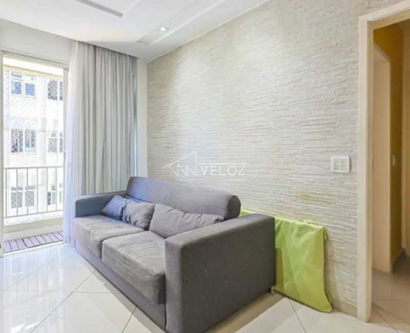 Apartamento à venda com 2 quartos, 84m² - Foto 4