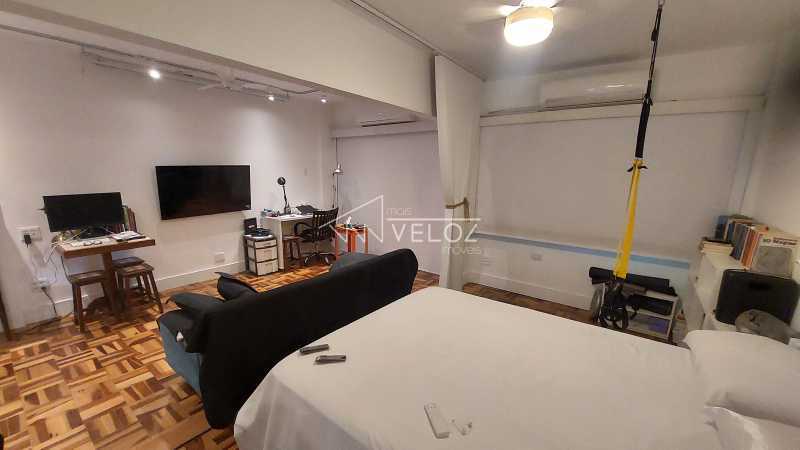 Apartamento à venda com 1 quarto, 56m² - Foto 2