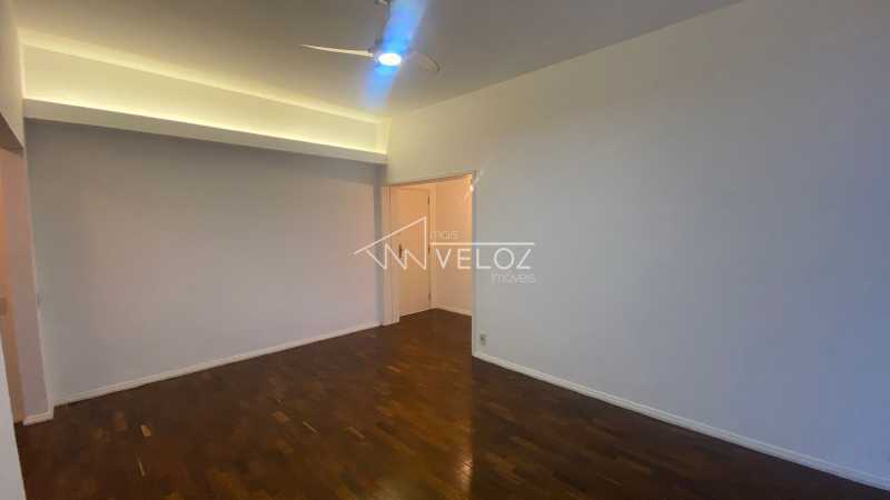 Apartamento à venda com 2 quartos, 98m² - Foto 2