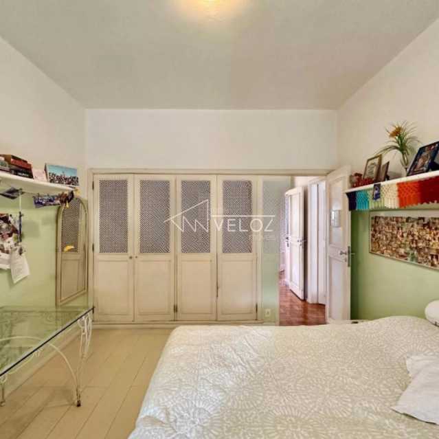 Apartamento à venda com 3 quartos, 200m² - Foto 10