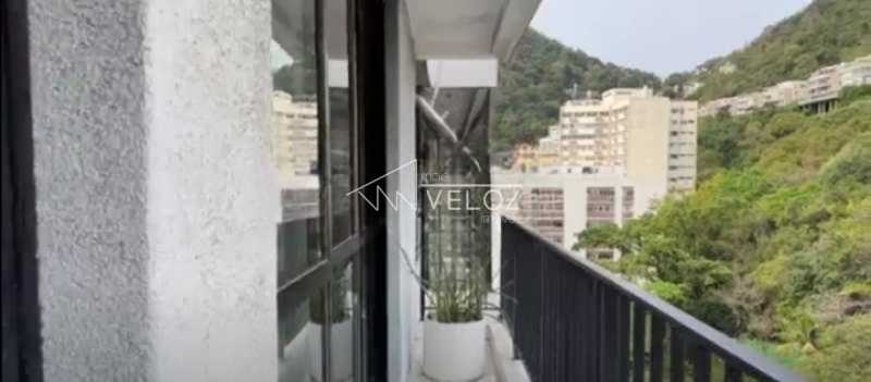 Cobertura à venda com 3 quartos, 200m² - Foto 2