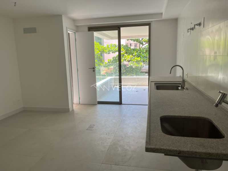 Apartamento à venda com 1 quarto, 41m² - Foto 17