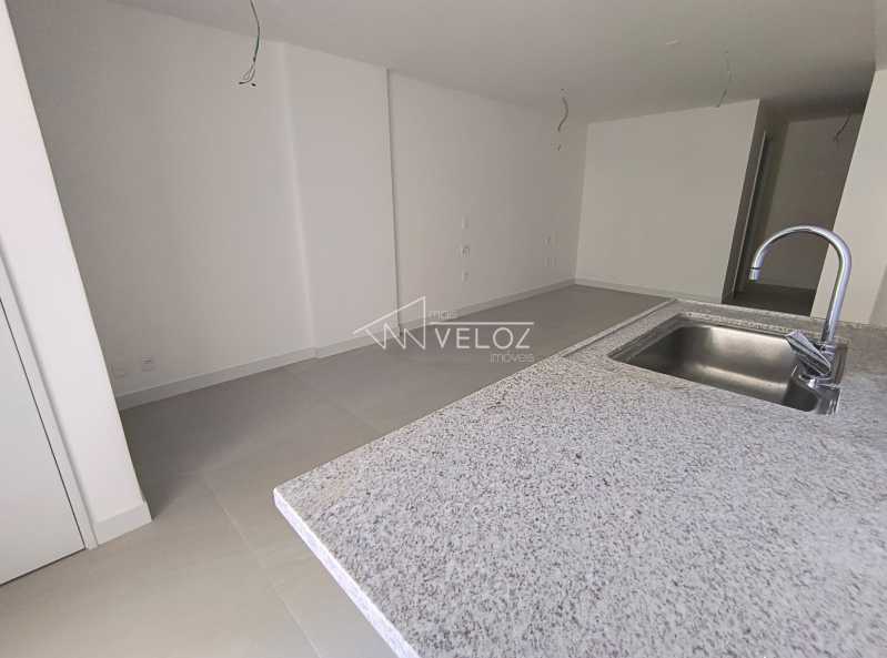 Apartamento à venda com 1 quarto, 45m² - Foto 2