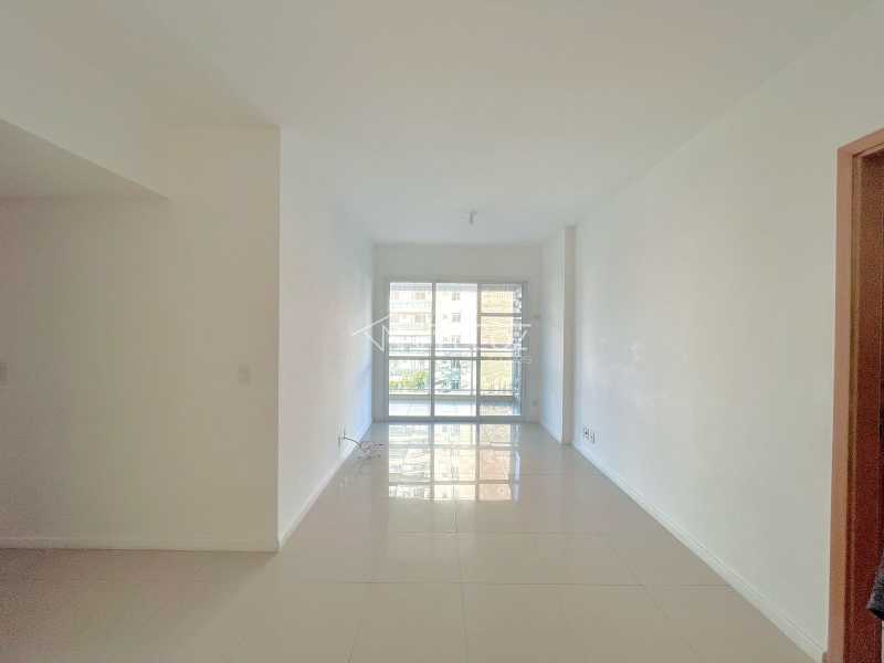 Apartamento à venda com 2 quartos, 68m² - Foto 29