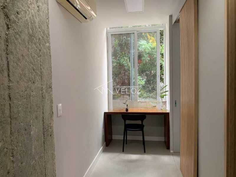 Apartamento à venda com 2 quartos, 70m² - Foto 3