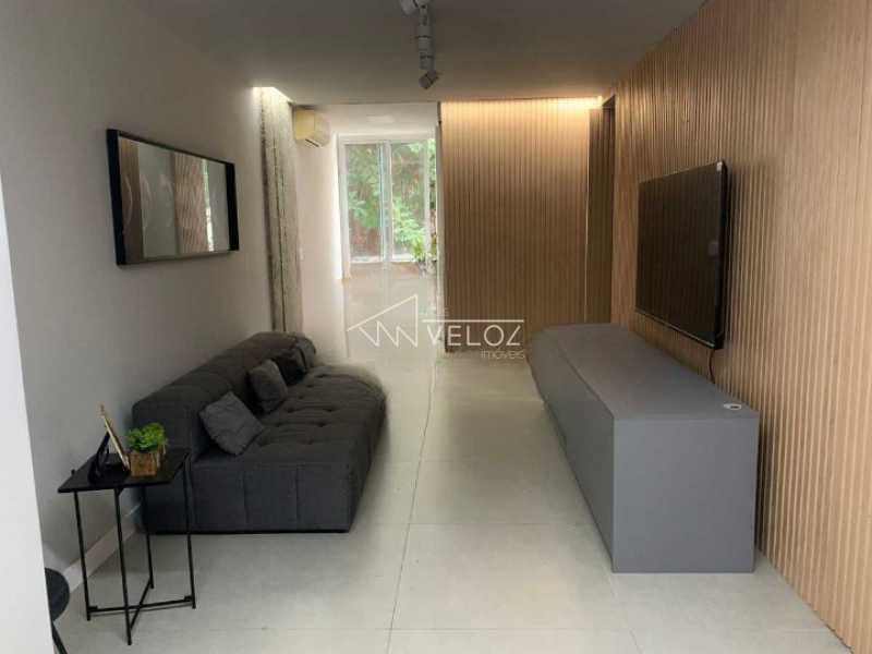 Apartamento à venda com 2 quartos, 70m² - Foto 1