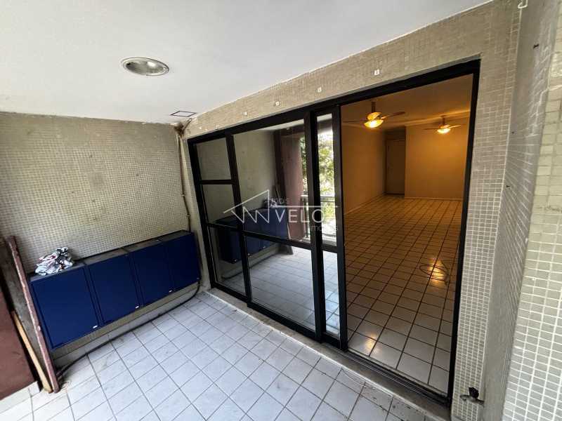 Apartamento à venda com 2 quartos, 82m² - Foto 14