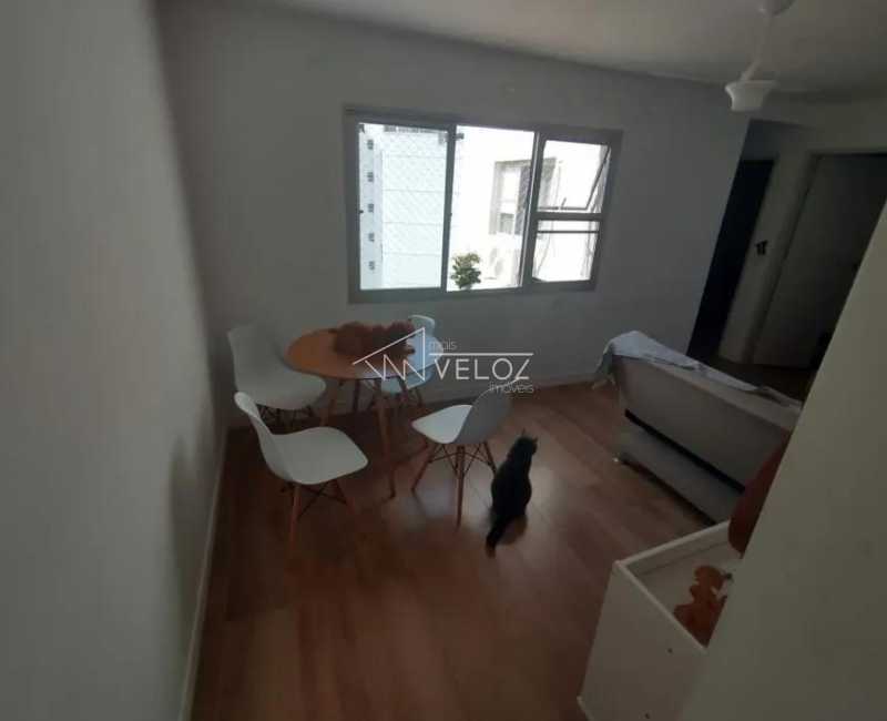 Apartamento à venda com 1 quarto, 58m² - Foto 4