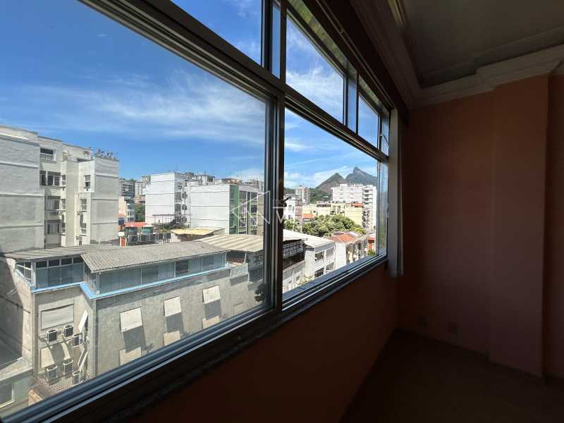 Apartamento à venda com 2 quartos, 70m² - Foto 8