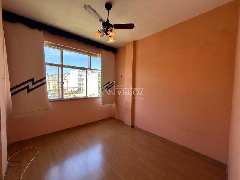 Apartamento à venda com 2 quartos, 70m² - Foto 15