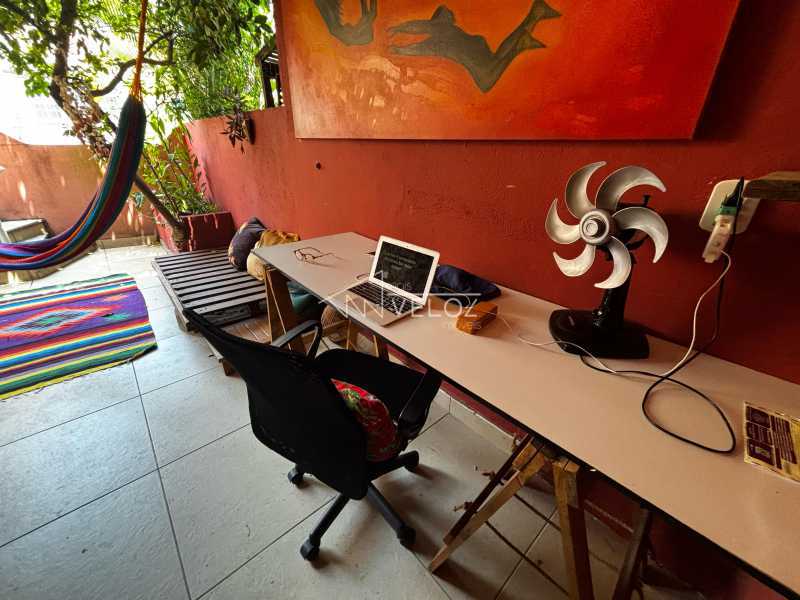 Apartamento à venda com 2 quartos, 75m² - Foto 10