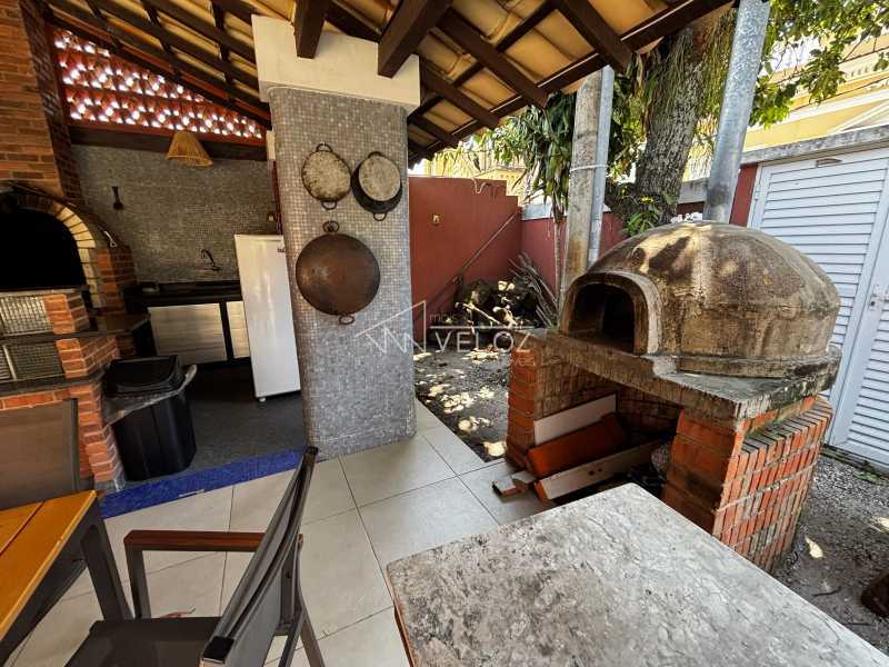 Apartamento à venda com 2 quartos, 75m² - Foto 25