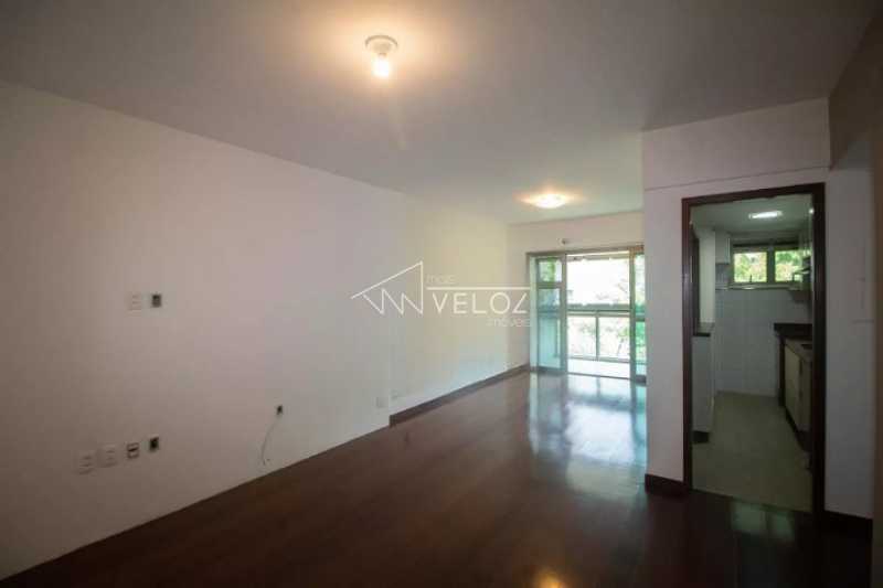 Apartamento à venda com 2 quartos, 71m² - Foto 4