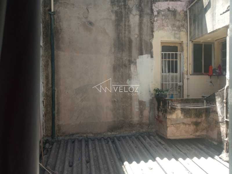 Apartamento à venda com 2 quartos, 70m² - Foto 8
