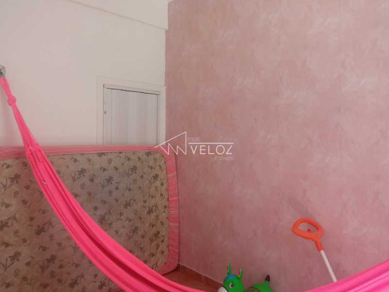 Apartamento à venda com 2 quartos, 70m² - Foto 9