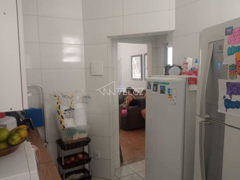 Apartamento à venda com 2 quartos, 70m² - Foto 22