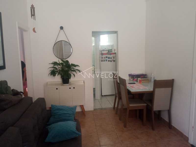 Apartamento à venda com 2 quartos, 70m² - Foto 4