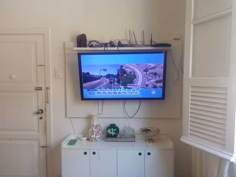 Apartamento à venda com 2 quartos, 70m² - Foto 3