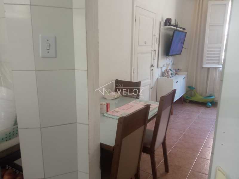 Apartamento à venda com 2 quartos, 70m² - Foto 16