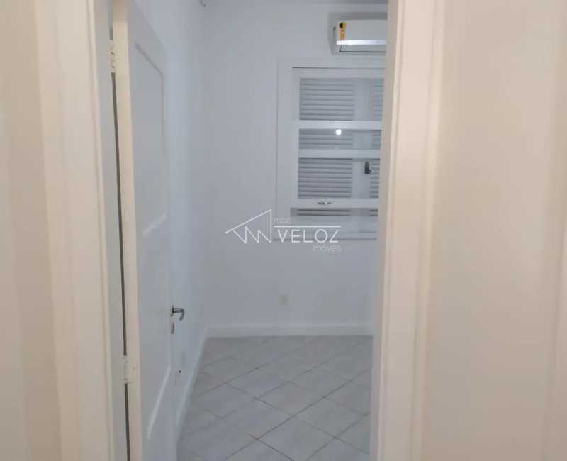 Apartamento à venda com 2 quartos, 70m² - Foto 11