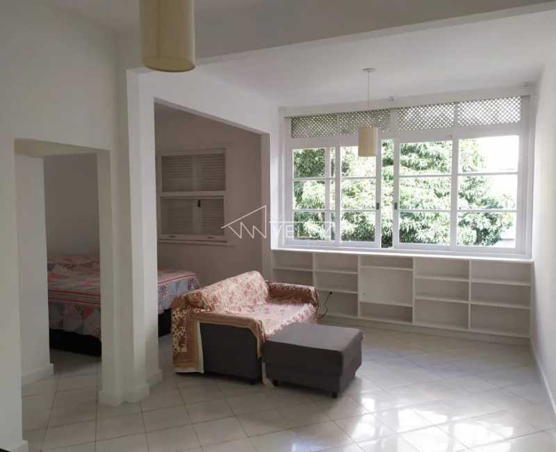 Apartamento à venda com 2 quartos, 70m² - Foto 1