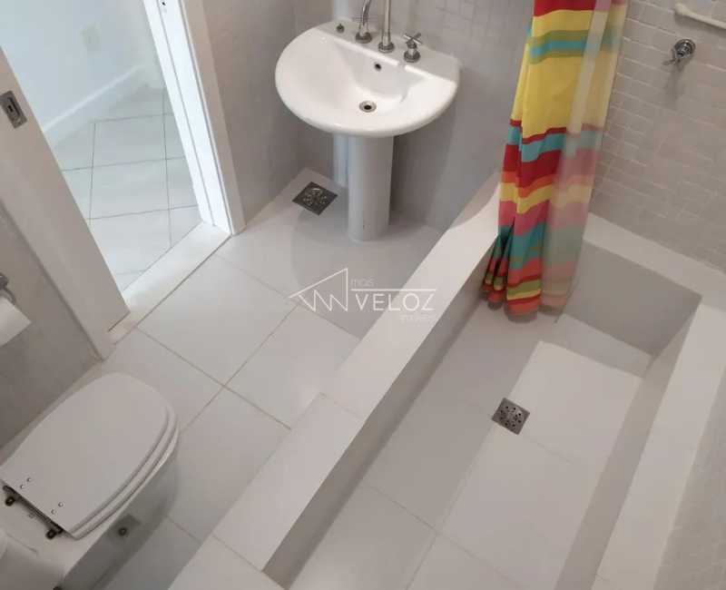 Apartamento à venda com 2 quartos, 70m² - Foto 13