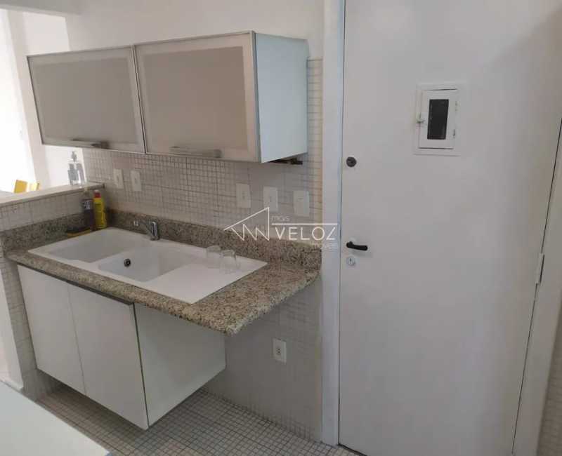 Apartamento à venda com 2 quartos, 70m² - Foto 17