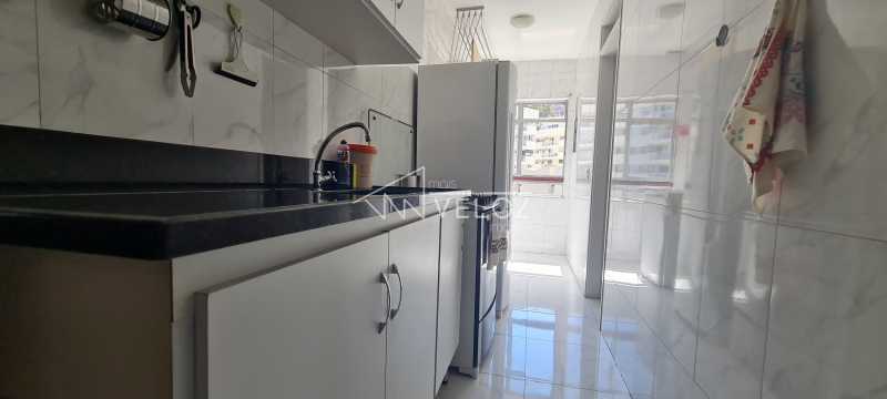 Apartamento à venda com 2 quartos, 62m² - Foto 3