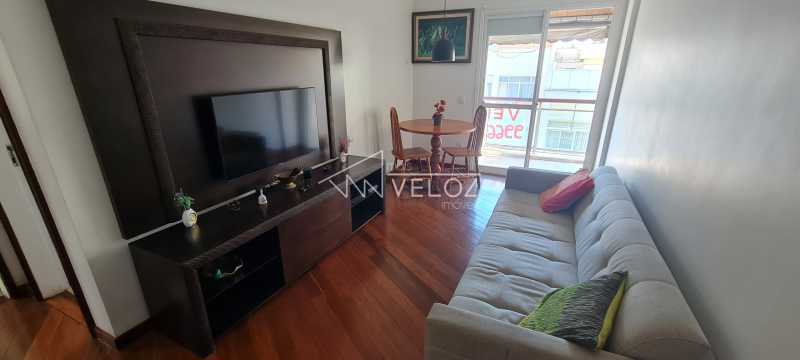 Apartamento à venda com 2 quartos, 62m² - Foto 11