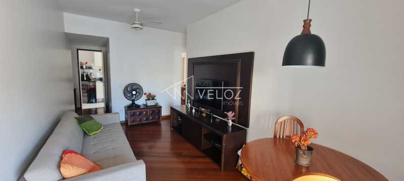 Apartamento à venda com 2 quartos, 62m² - Foto 13