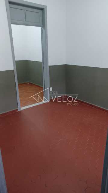 Casa à venda com 4 quartos, 176m² - Foto 2