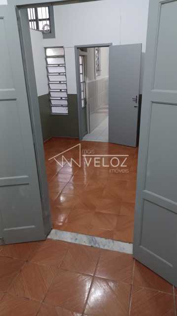 Casa à venda com 4 quartos, 176m² - Foto 4