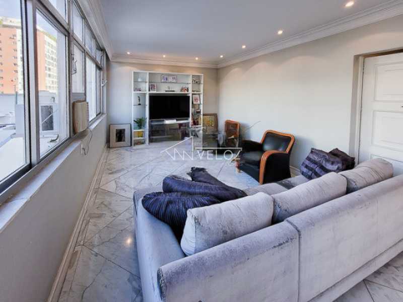 Apartamento à venda com 3 quartos, 134m² - Foto 2